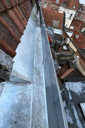 Remplacement des gouttières en zinc