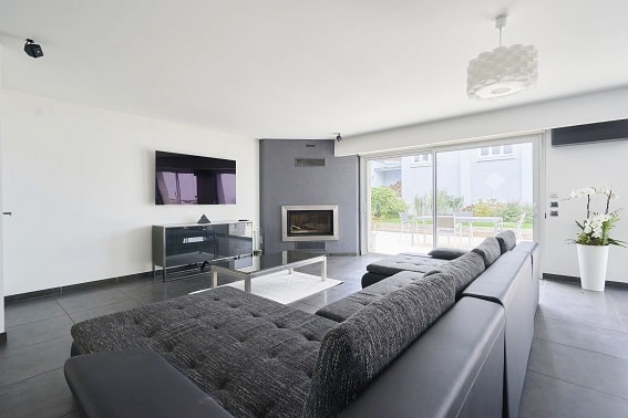 Peinture sur les murs et le plafond